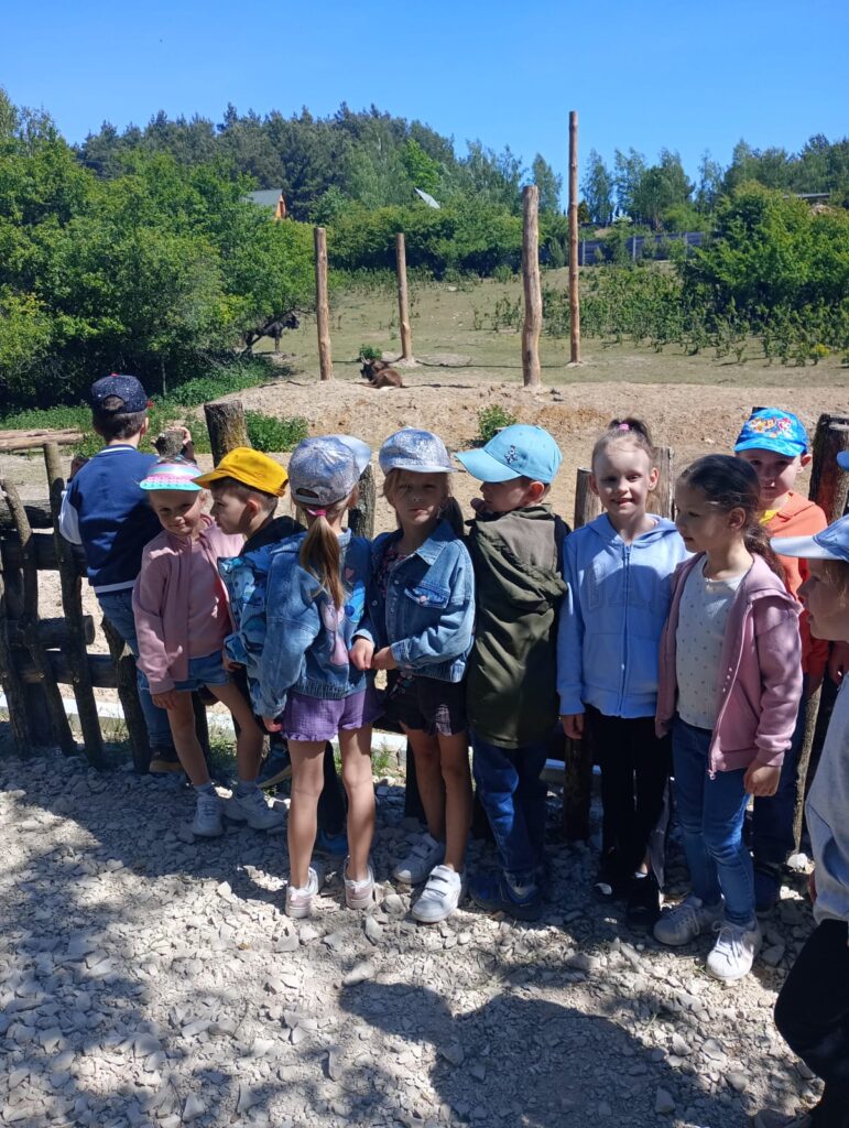 Wycieczka do mini Zoo ''Leśne Zacisze'' grupa ''Tygryski''