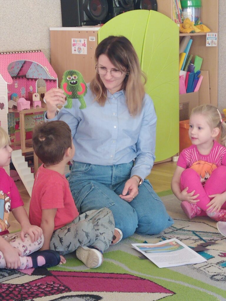 BAJKA TERAPEUTYCZNA PT. ,,JAK BĄBELEK POKONAŁ STRACH"