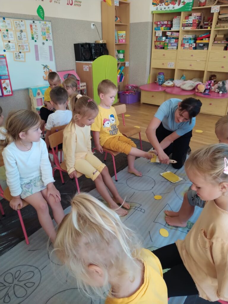 Ogólnopolski Projekt Edukacyjny ,,Sensoryczna Tęcza'' - kolor żółty