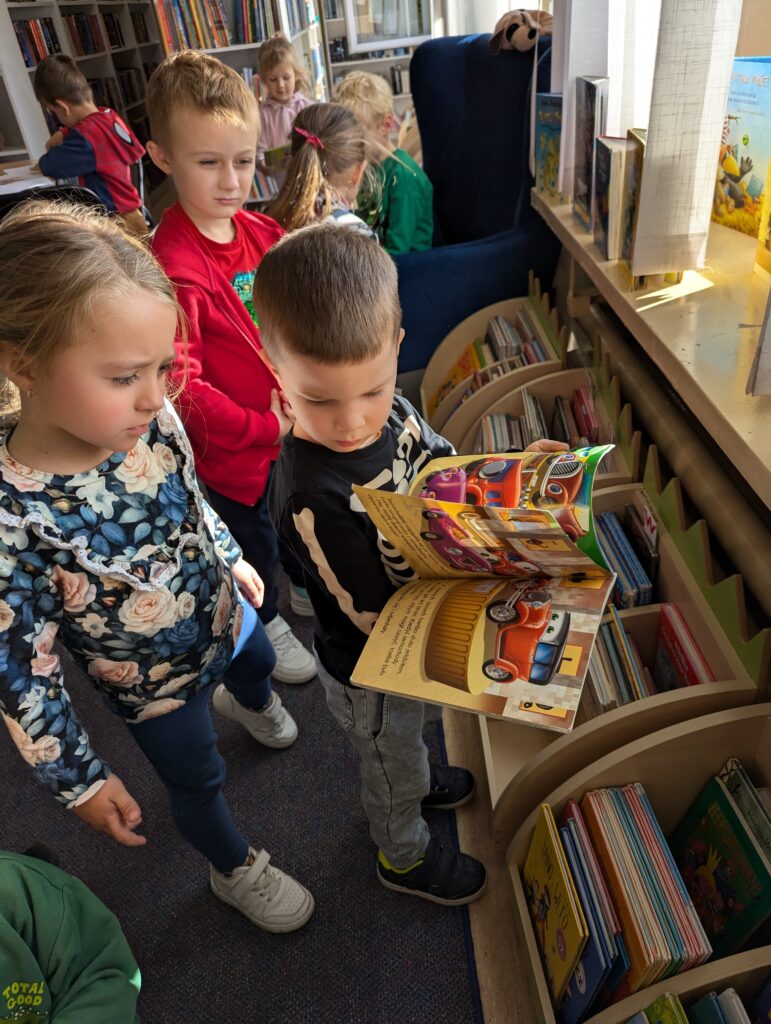 Smocze opowieści w bibliotece