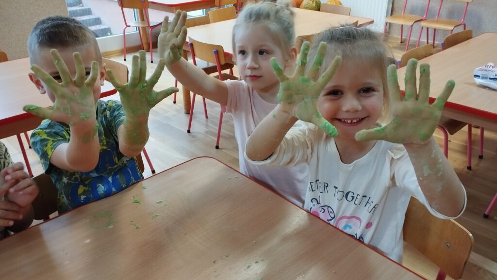 OGÓLNOPOLSKI PROJEKT EDUKACYJNY ,,KRAINA ZMYSŁÓW'' - SLIME