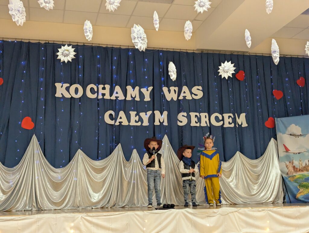 KOCHAMY WAS CAŁYM SERCEM