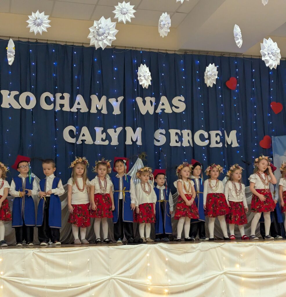 KOCHAMY WAS CAŁYM SERCEM