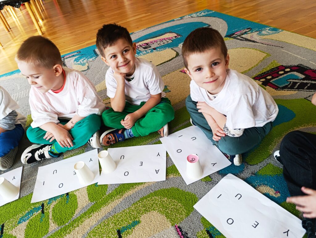 OGÓLNOPOLSKI PROJEKT EDUKACYJNY ,,SENSORYCZNA TĘCZA” – KOLOR BIAŁY